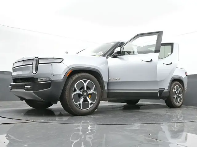 2022 Rivian R1T Adventure photo 56