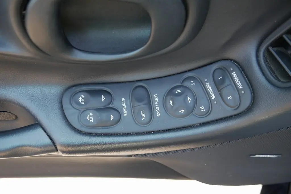 1997 Chevrolet Corvette Base photo 17