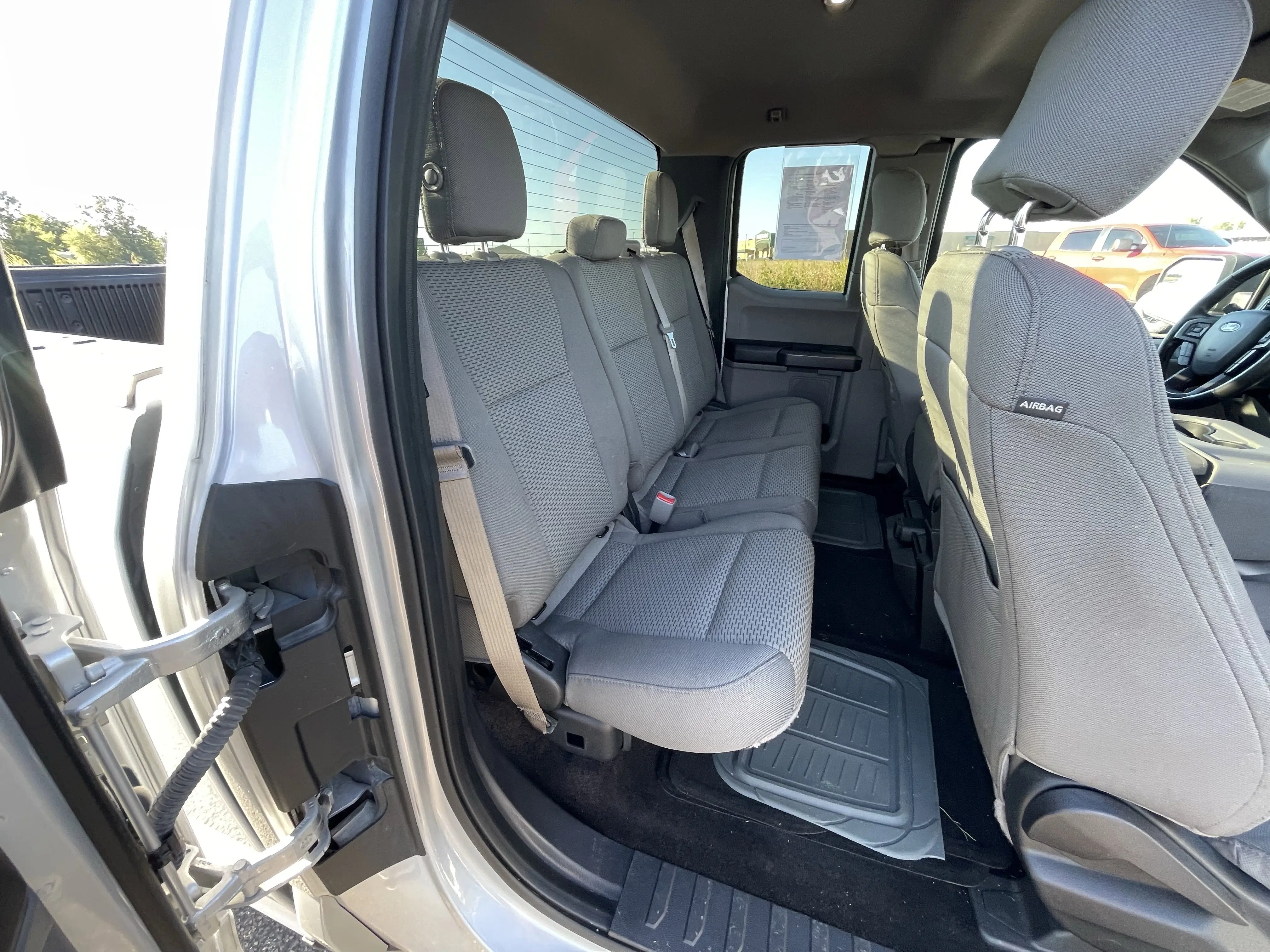 2017 Ford F-150 XLT photo 13