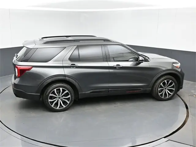 2020 Ford Explorer ST photo 26