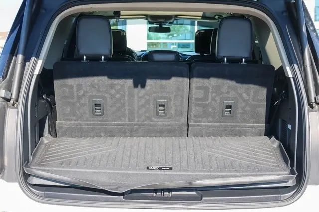 2021 Ford Expedition Platinum photo 9