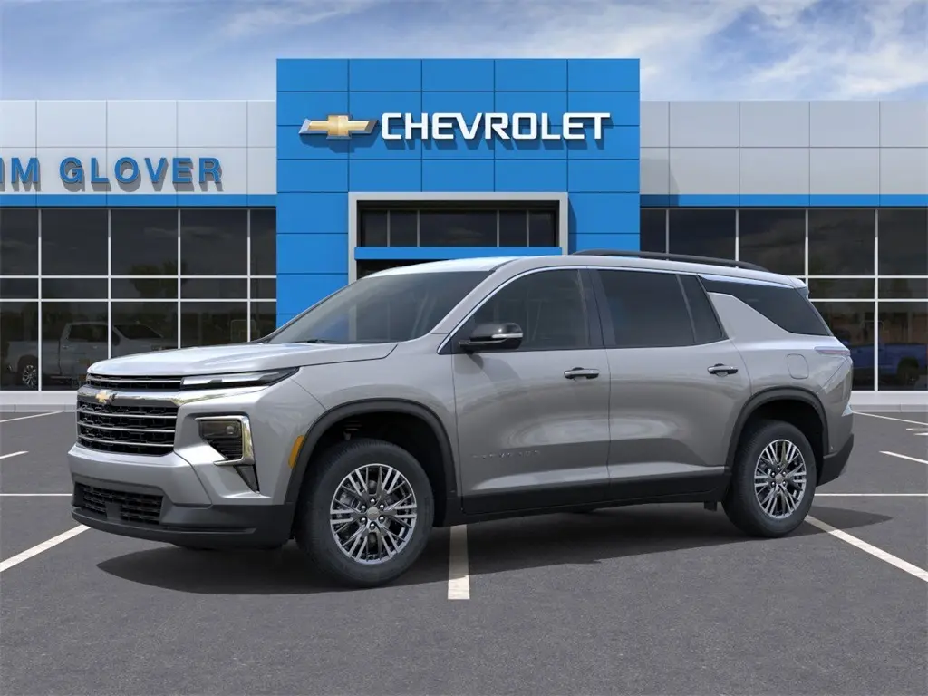 2026 Chevrolet Traverse 2LT photo 2