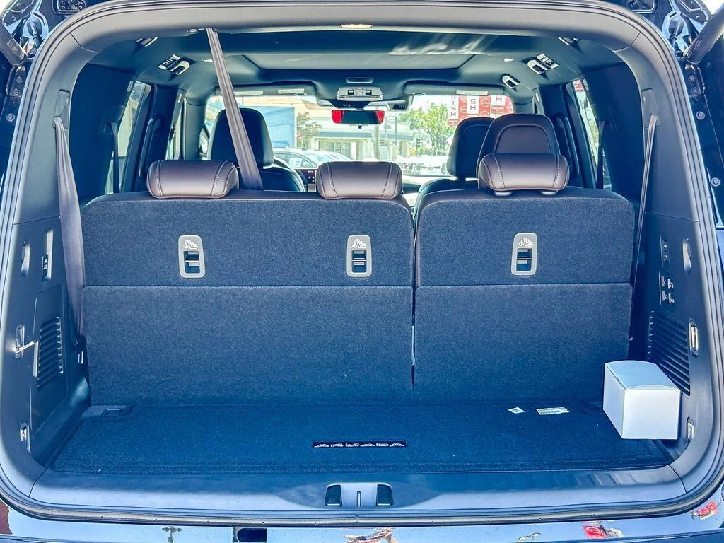 2026 Nissan Armada Platinum Reserve - Photo 13