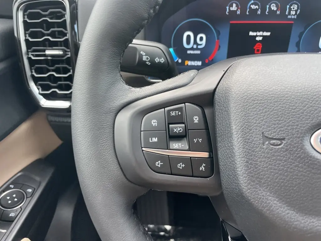2025 Ford Ranger Lariat photo 14