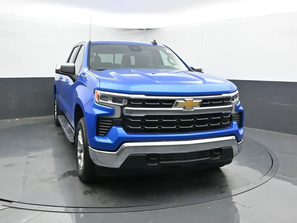 2026 Chevrolet Silverado 1500 LT1 photo 2