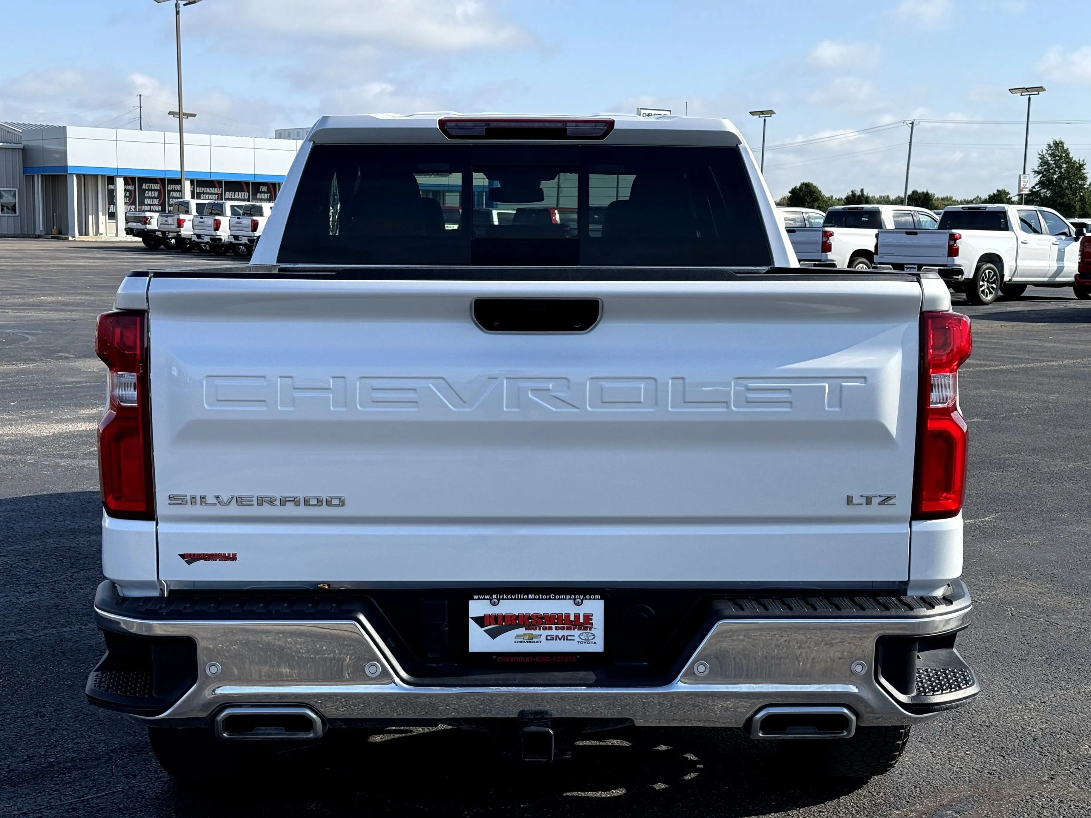2024 Chevrolet Silverado 1500 LTZ photo 4