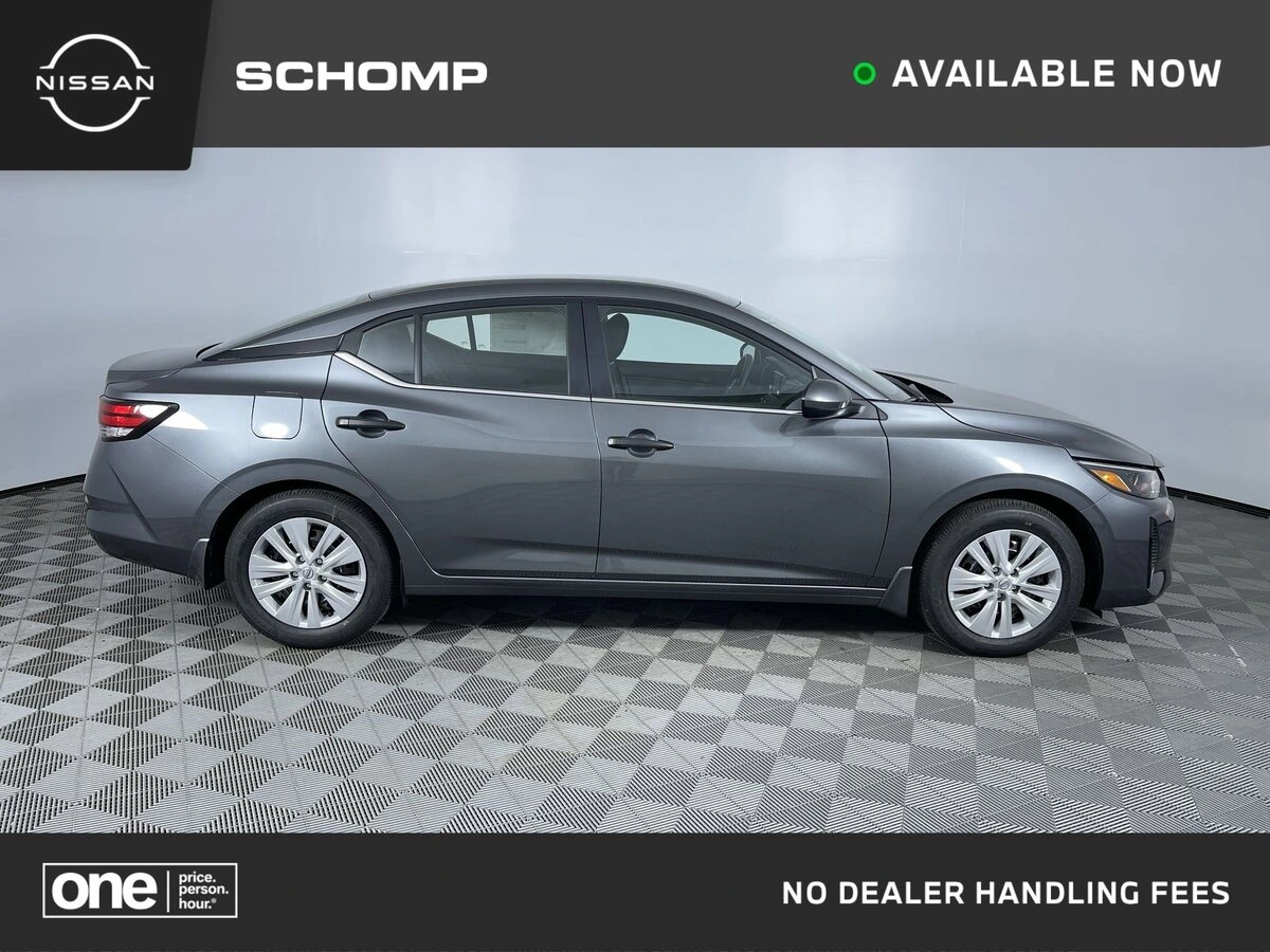 2025 Nissan Sentra S's photo