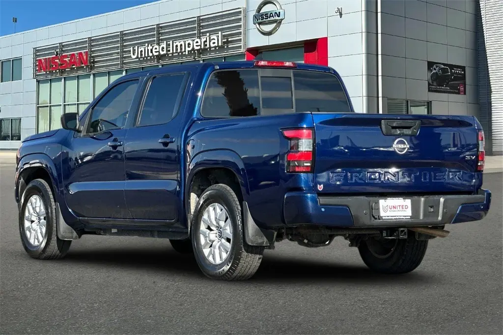 2022 Nissan Frontier SV photo 6