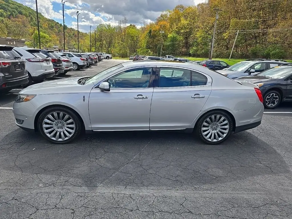 2013 Lincoln MKS Base photo 2
