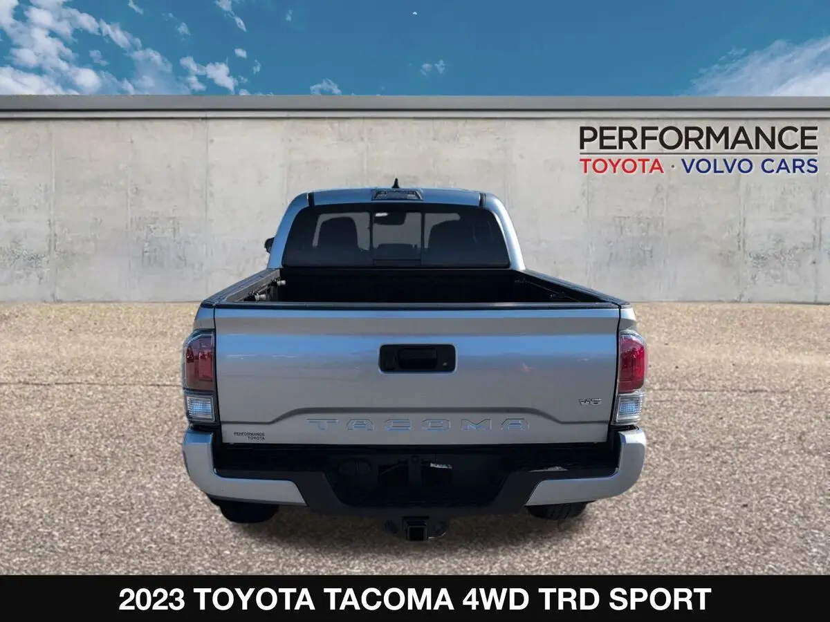 2023 Toyota Tacoma TRD Sport V6 photo 4
