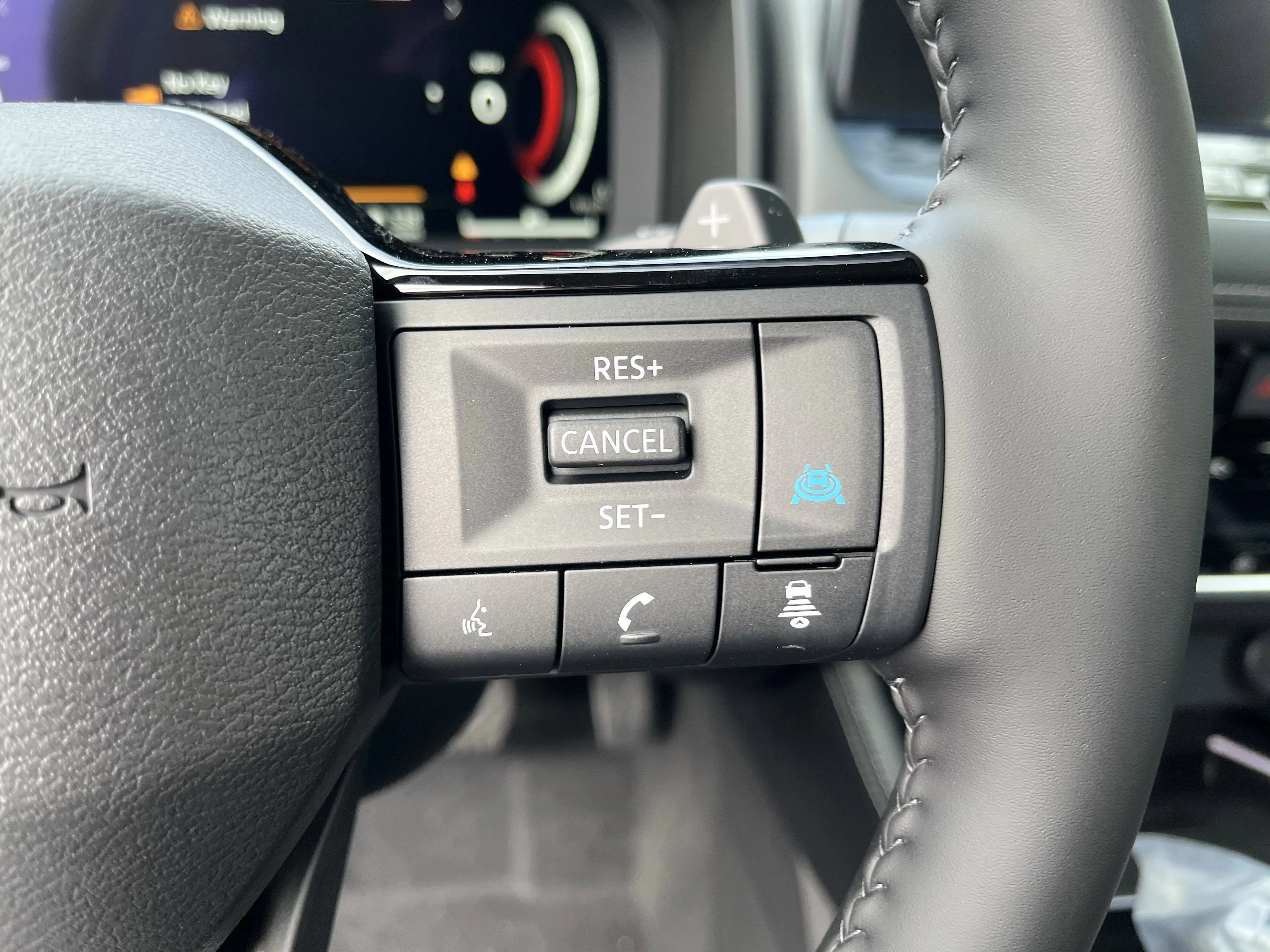 2026 Nissan Rogue Platinum photo 14