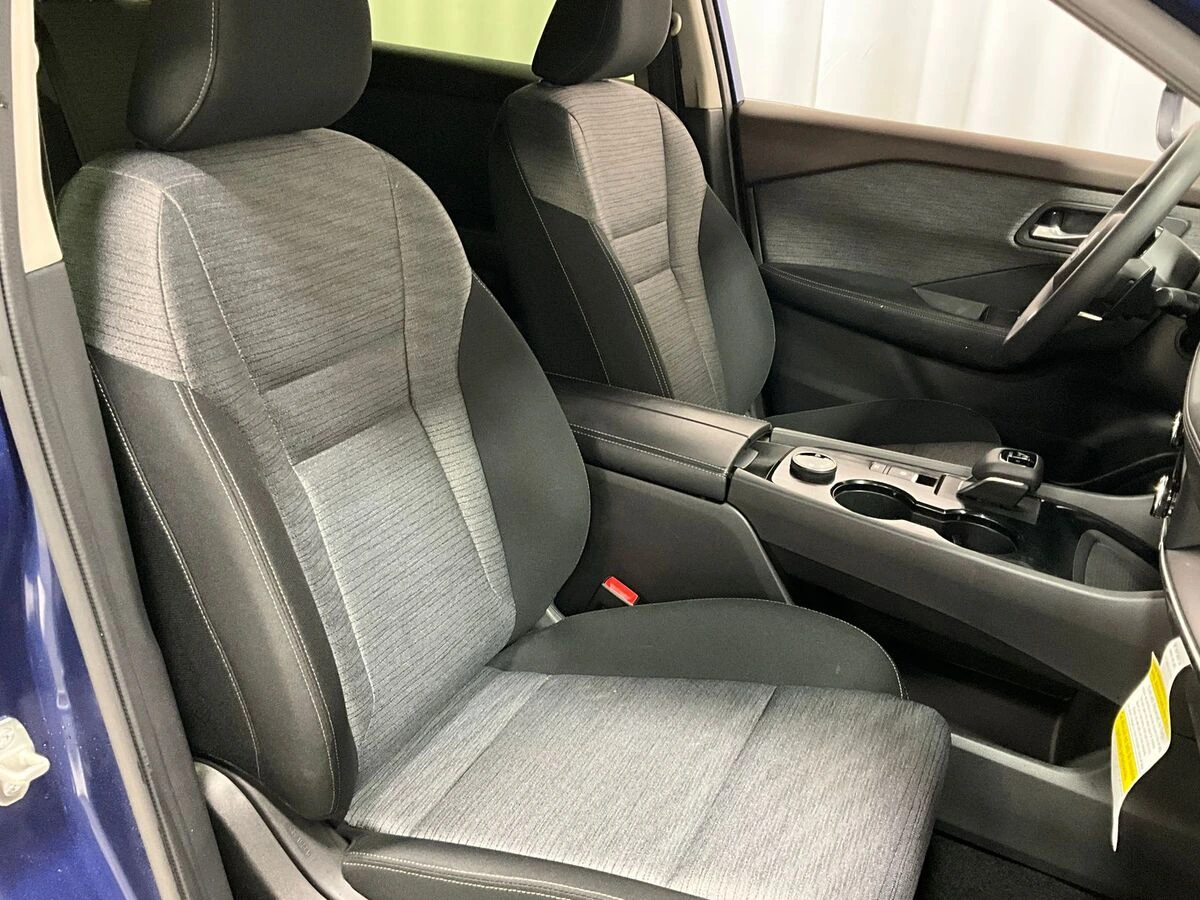 2023 Nissan Rogue SV - Photo 9