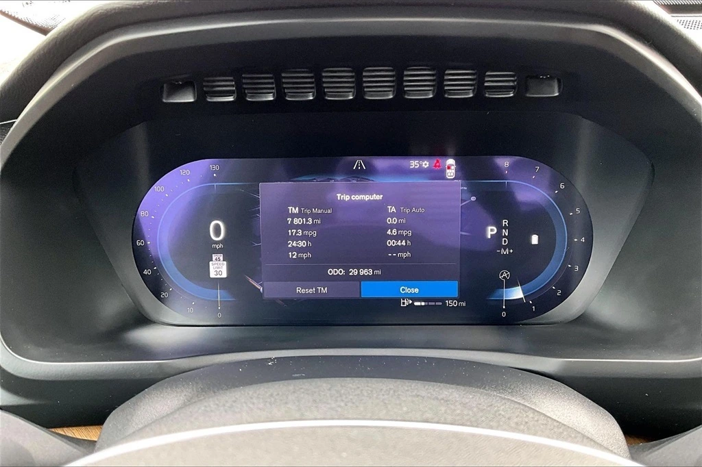 2023 Volvo - image 13