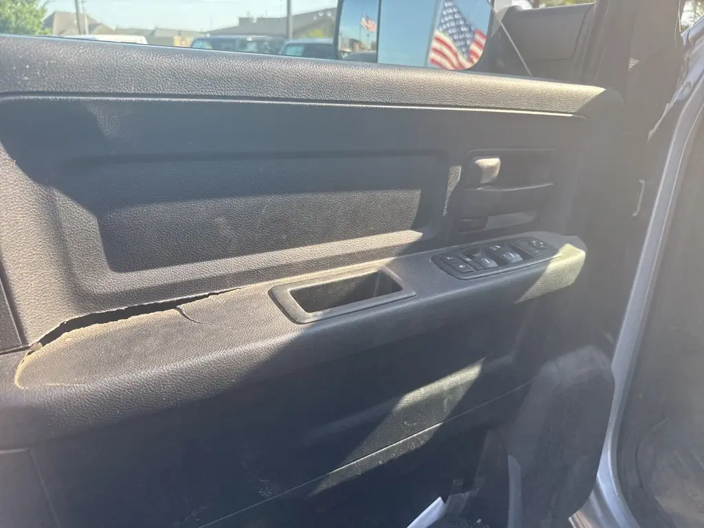 2017 Ram 2500 Tradesman photo 9