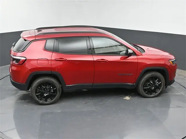 2026 Jeep Compass Latitude photo 35