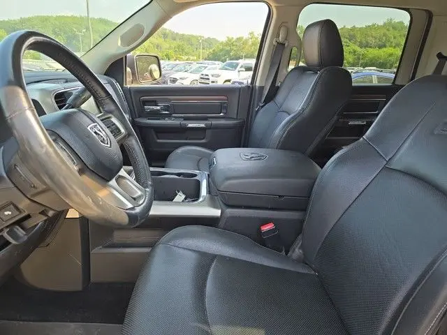 2017 Ram 2500 Laramie photo 4