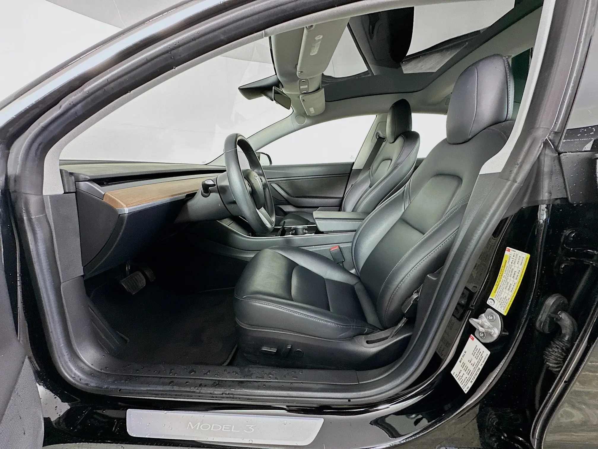 2018 Tesla Model 3 Long Range photo 18