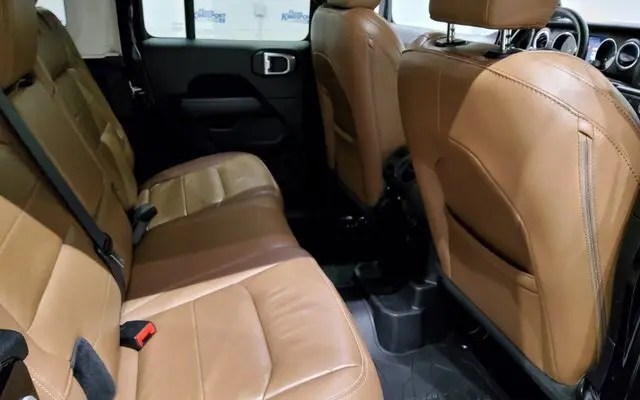 2021 Jeep Wrangler Unlimited Sahara photo 15