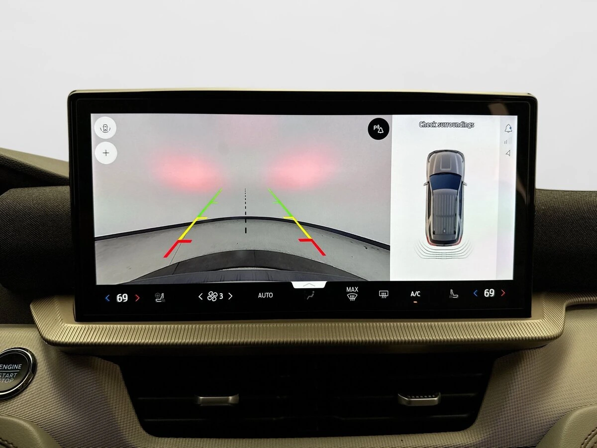 2025 Ford Explorer Active - Photo 16