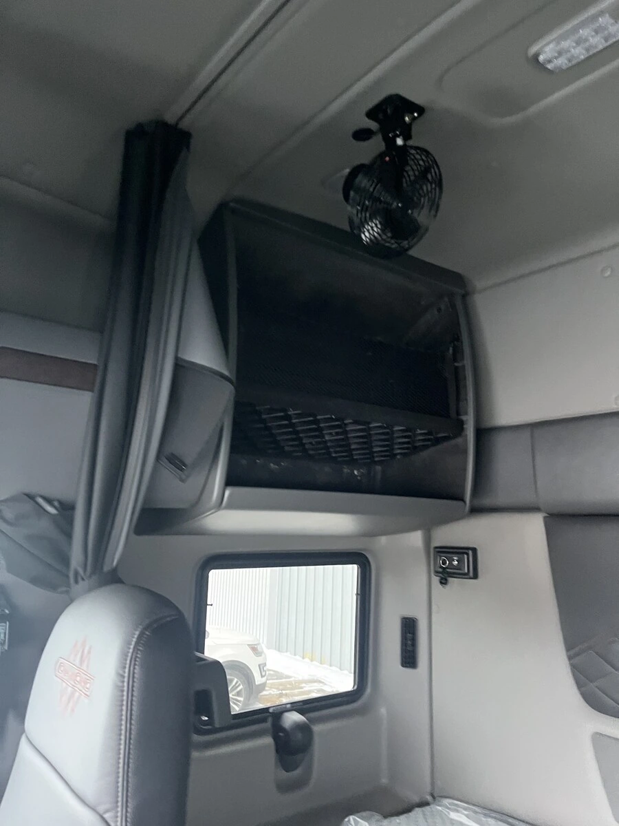 2025 International HX - image 8