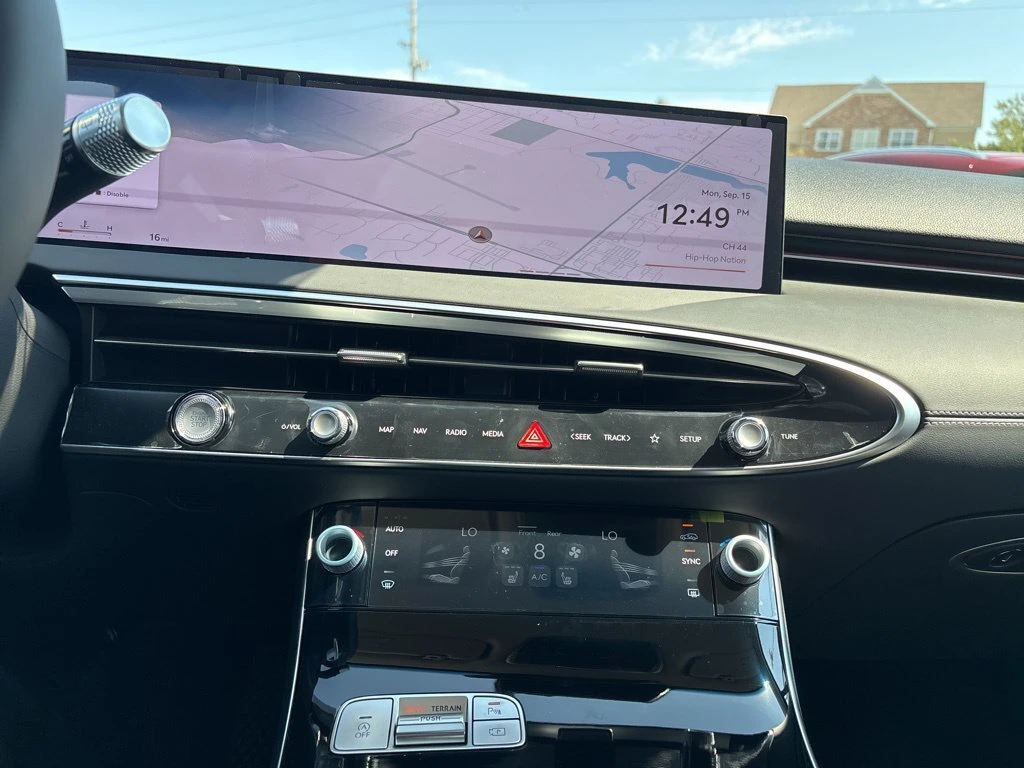 2026 GENESIS GV70 Standard - Photo 7