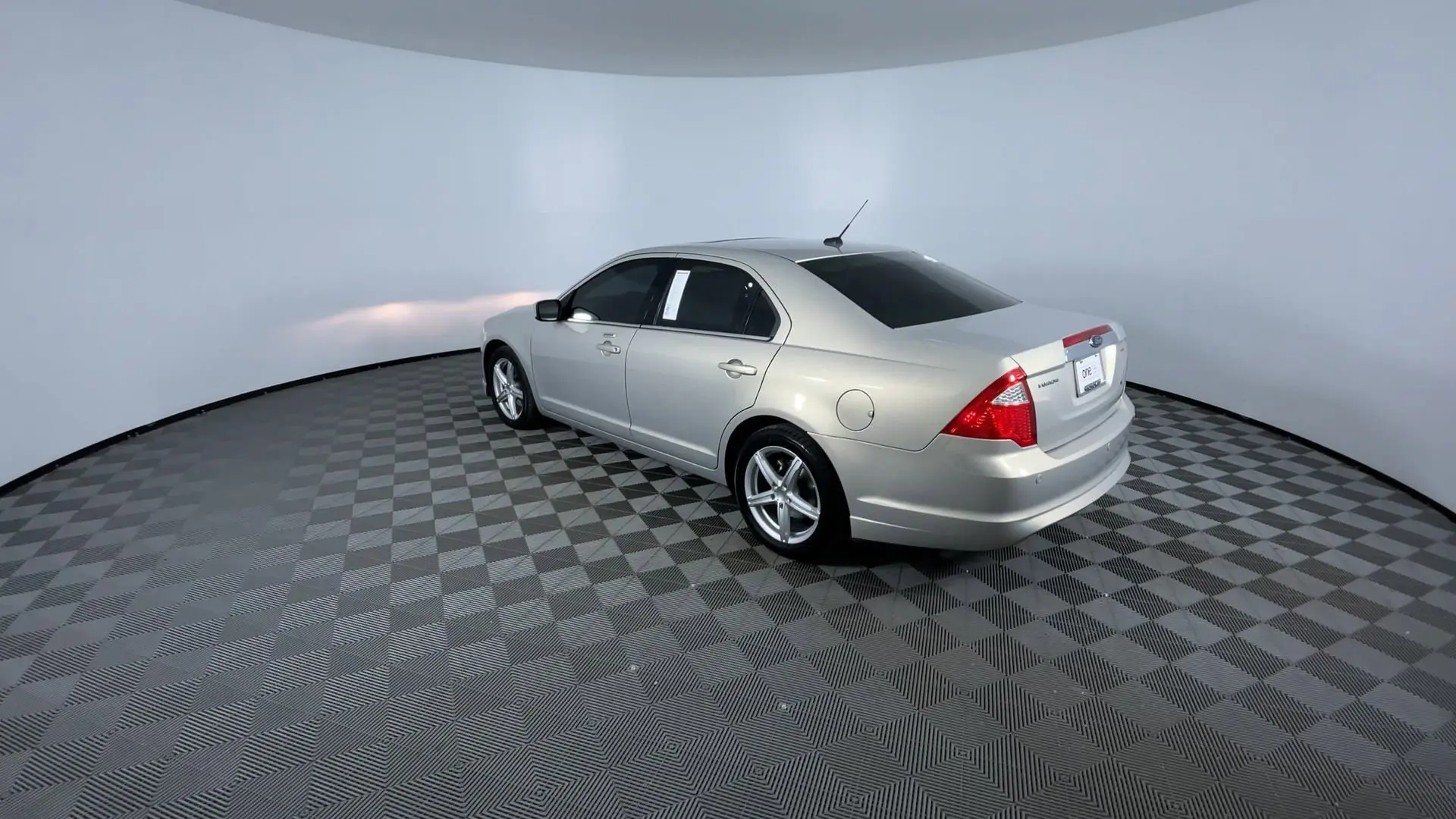 2010 Ford Fusion SEL photo 5