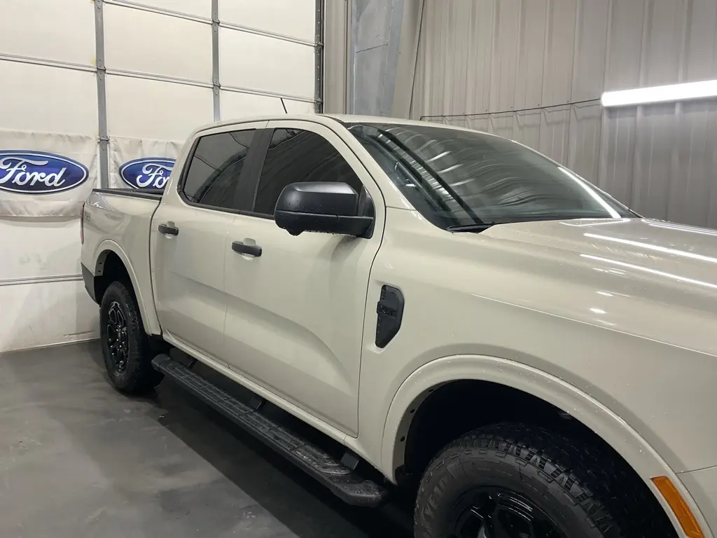 2025 Ford Ranger XLT photo 2