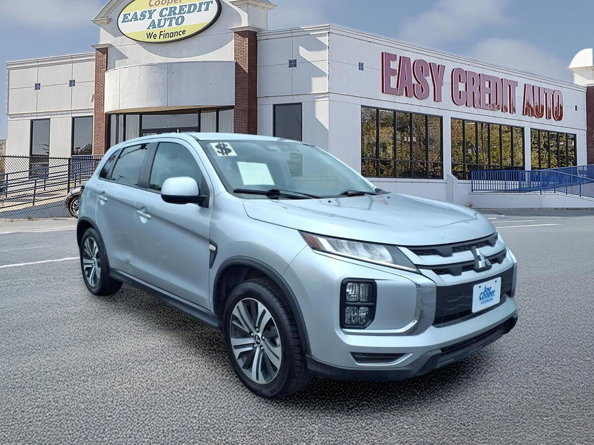 2023 Mitsubishi Outlander Sport's photo