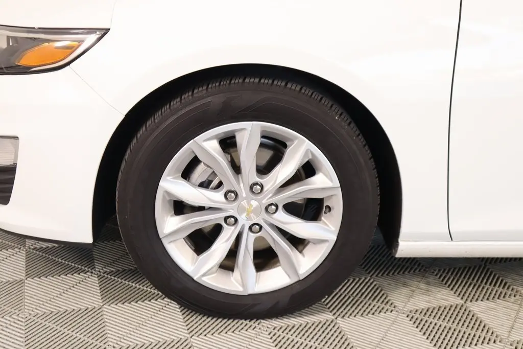 2024 Chevrolet Malibu 1LT photo 16