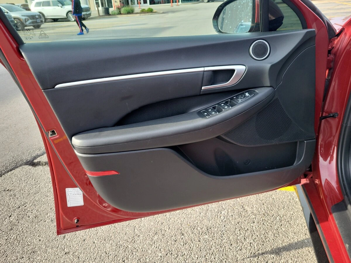 2025 Hyundai Sonata SEL - Photo 16