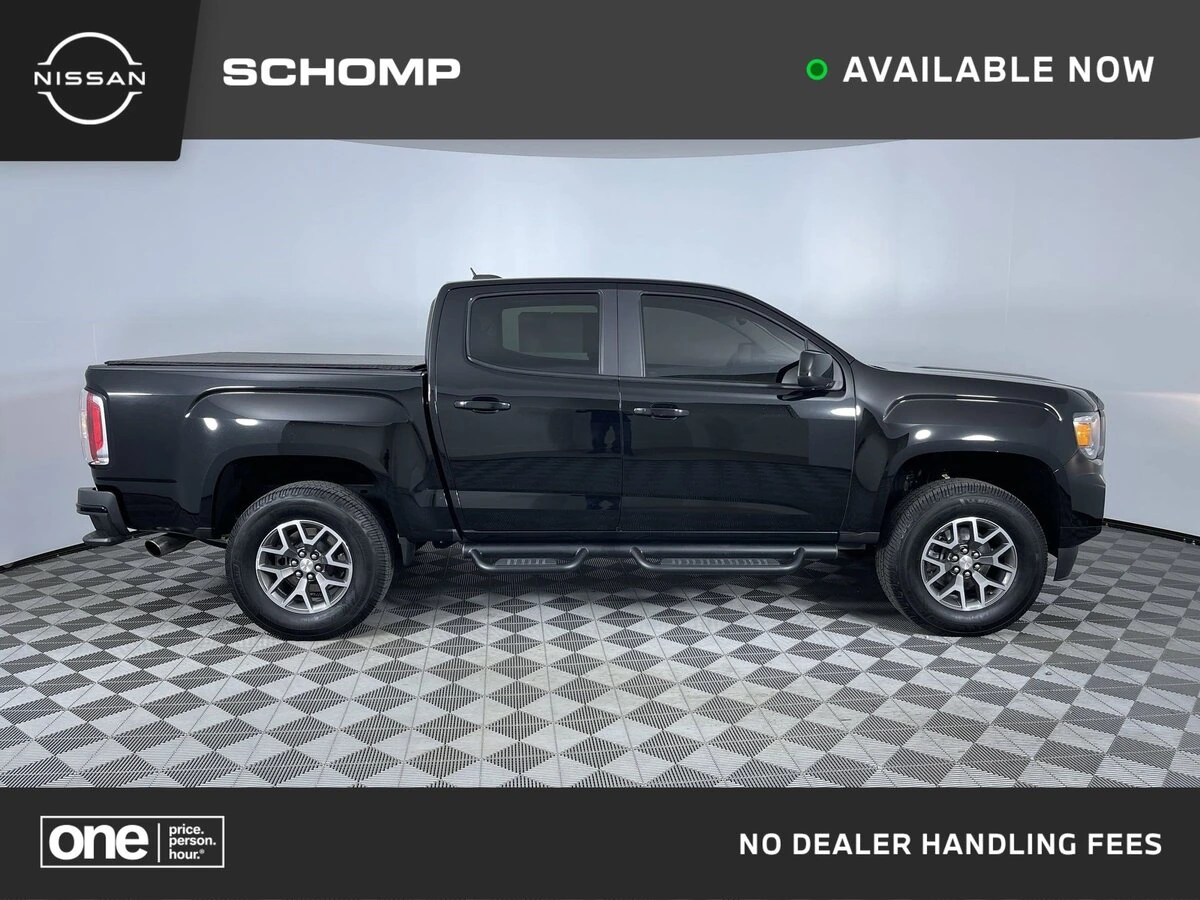 2022 GMC Canyon 4WD AT4 Crew Cab Short Box's photo