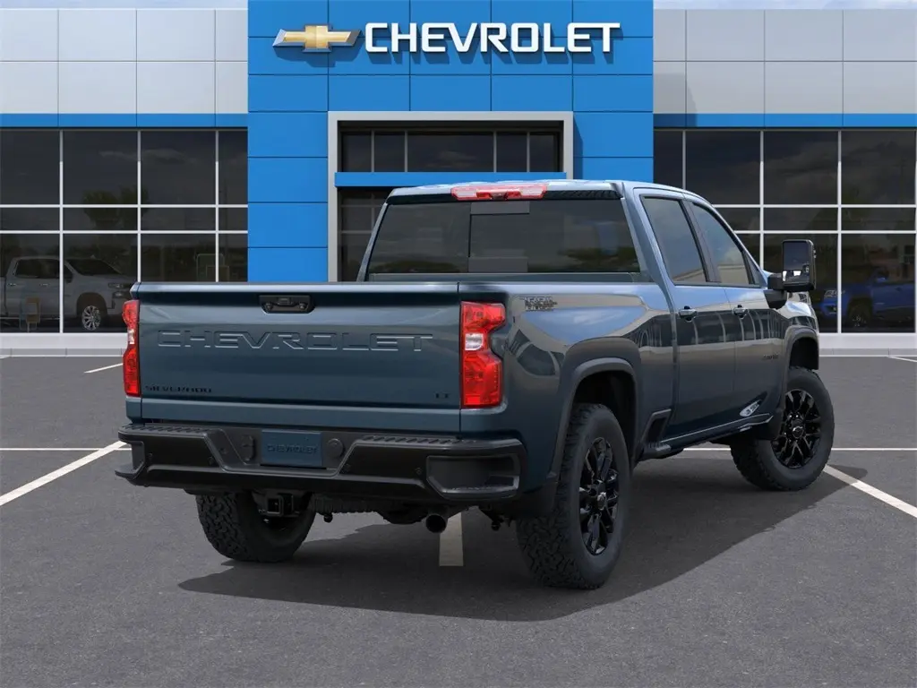 2026 Chevrolet Silverado 2500HD LT photo 4