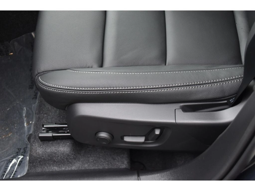 2026 Volvo - image 34