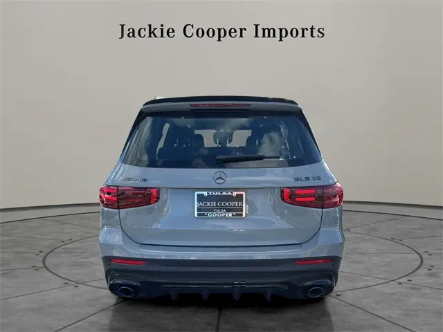 2026 Mercedes Benz GLB 35 AMG 4MATIC photo 4