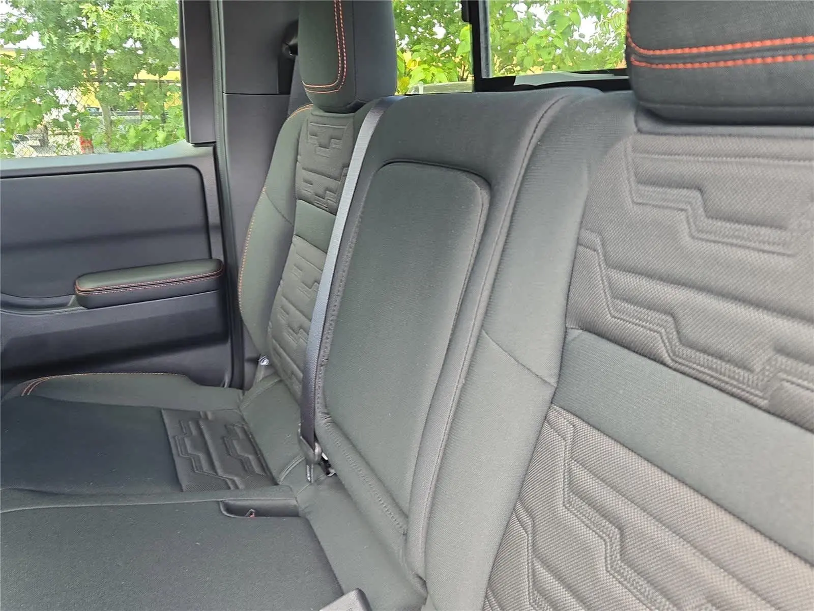2025 Nissan Frontier PRO-4X photo 7