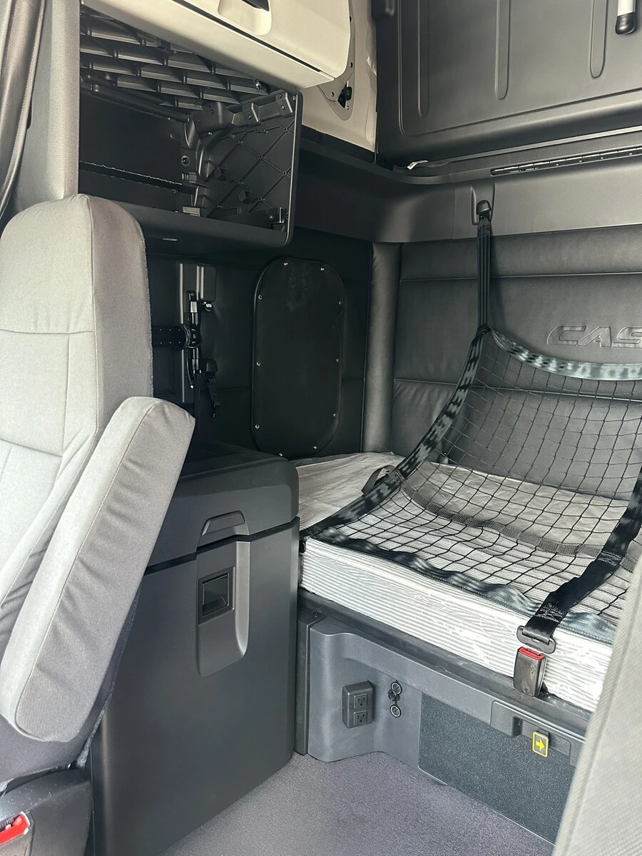 2026 Freightliner Cascadia - image 14