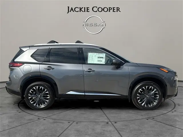 2026 Nissan Rogue Platinum photo 6