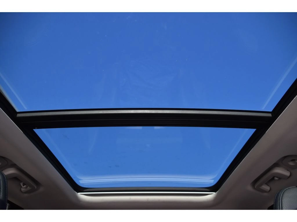 2023 Volvo - image 12