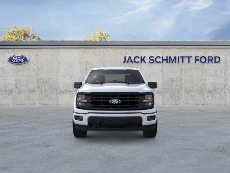 2025 Ford F-150 XLT photo 4