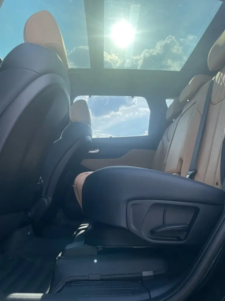 2023 Hyundai Santa Fe Calligraphy photo 12