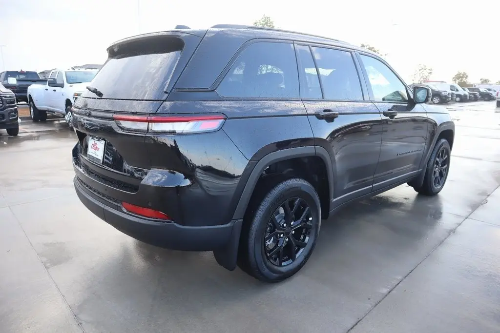 2025 Jeep Grand Cherokee Altitude X photo 20