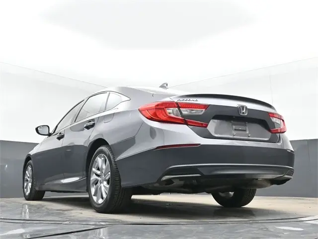 2018 Honda Accord LX photo 37