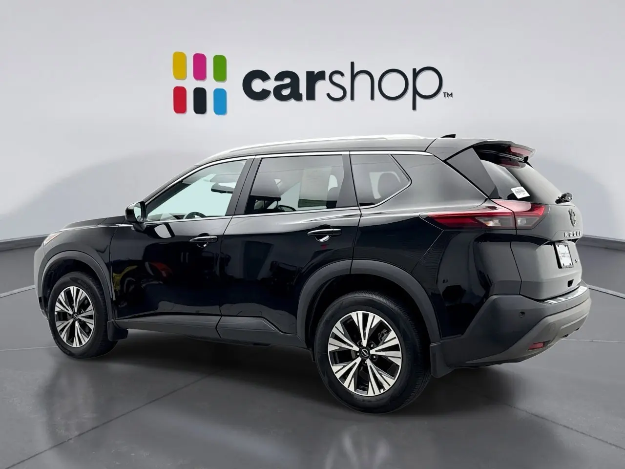 2023 Nissan Rogue SV photo 3