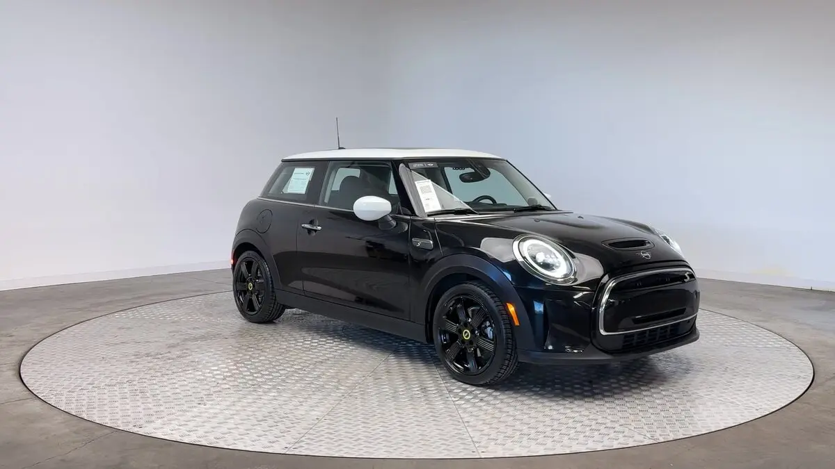 Used 2024 MINI Hardtop 2 Door SE with VIN WMW13DJ0XR2V40455 for sale in Highlands Ranch, CO