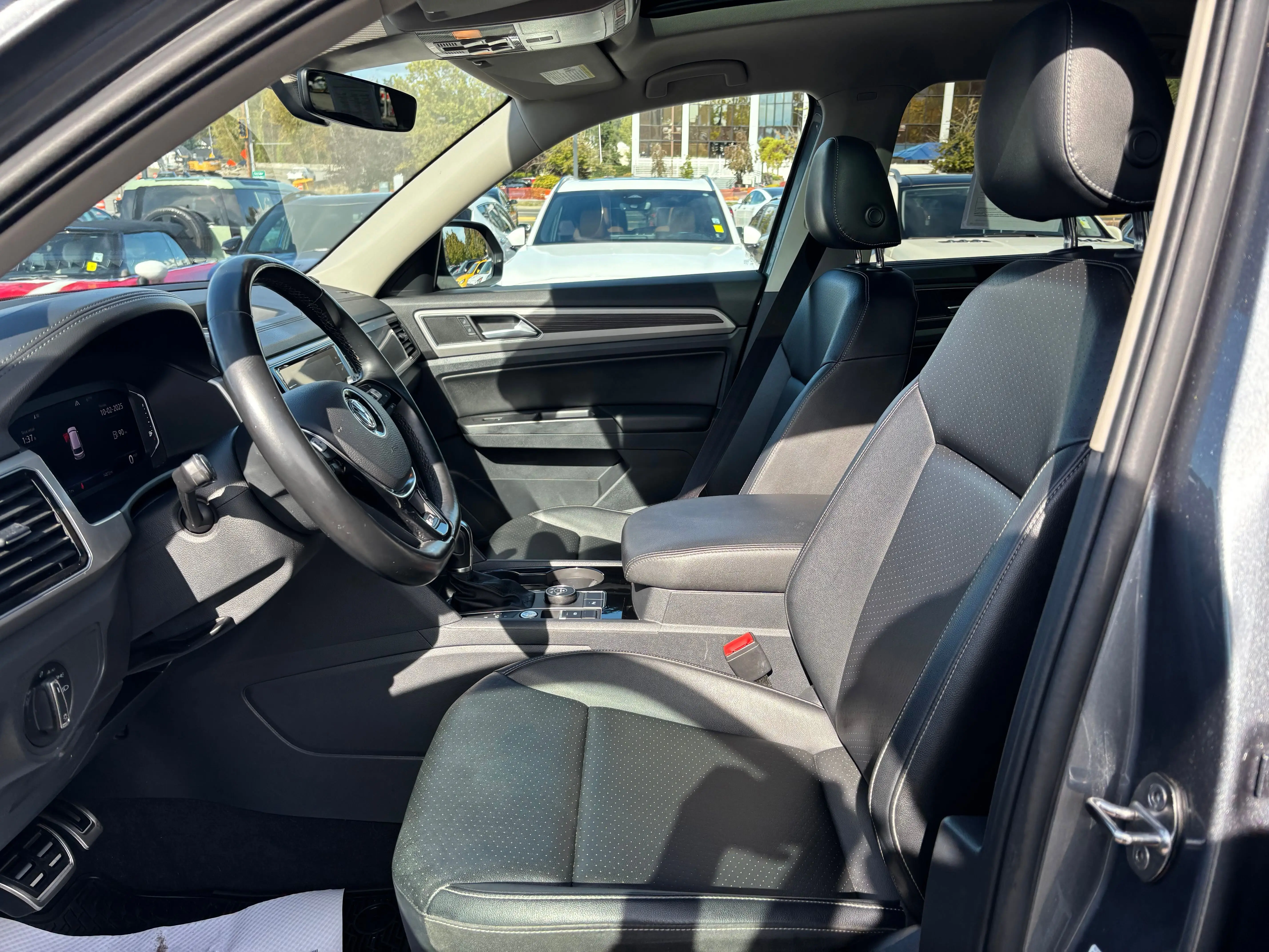 2019 Volkswagen Atlas V6 SEL R-Line photo 3