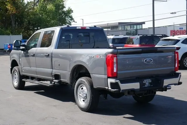 2026 Ford F-350 photo 8