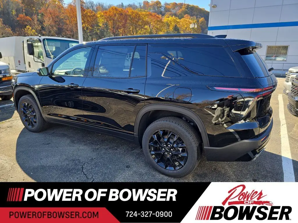 2026 Chevrolet Traverse 2LT photo 3