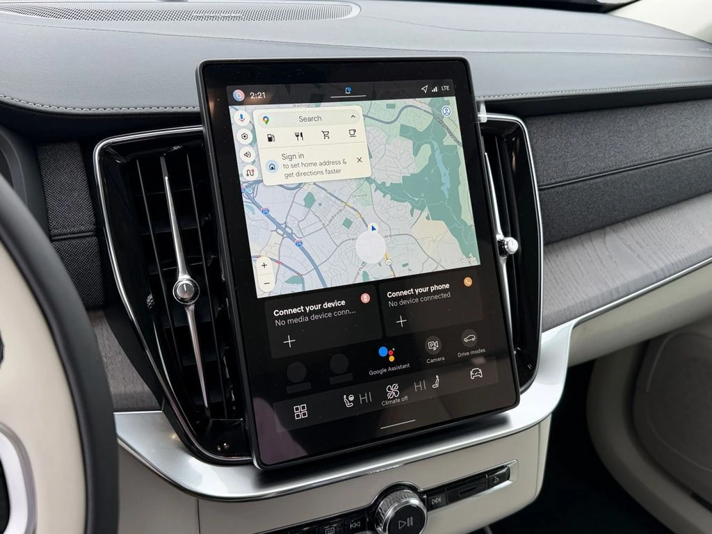 2026 Volvo - image 19