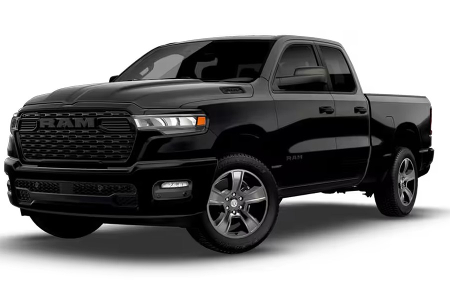 2026 RAM 1500 Express Exterior Driver Side Front Profile