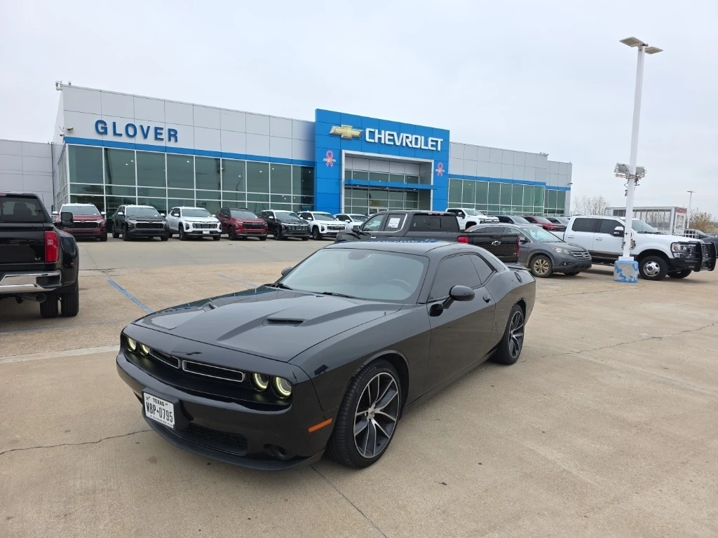 2018 Dodge Challenger SXT's photo